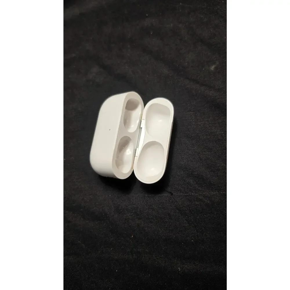 Apple AirPod Pro 2nd Generation Charging Case MagSafe LIGHTNING A2700 100% OEM
